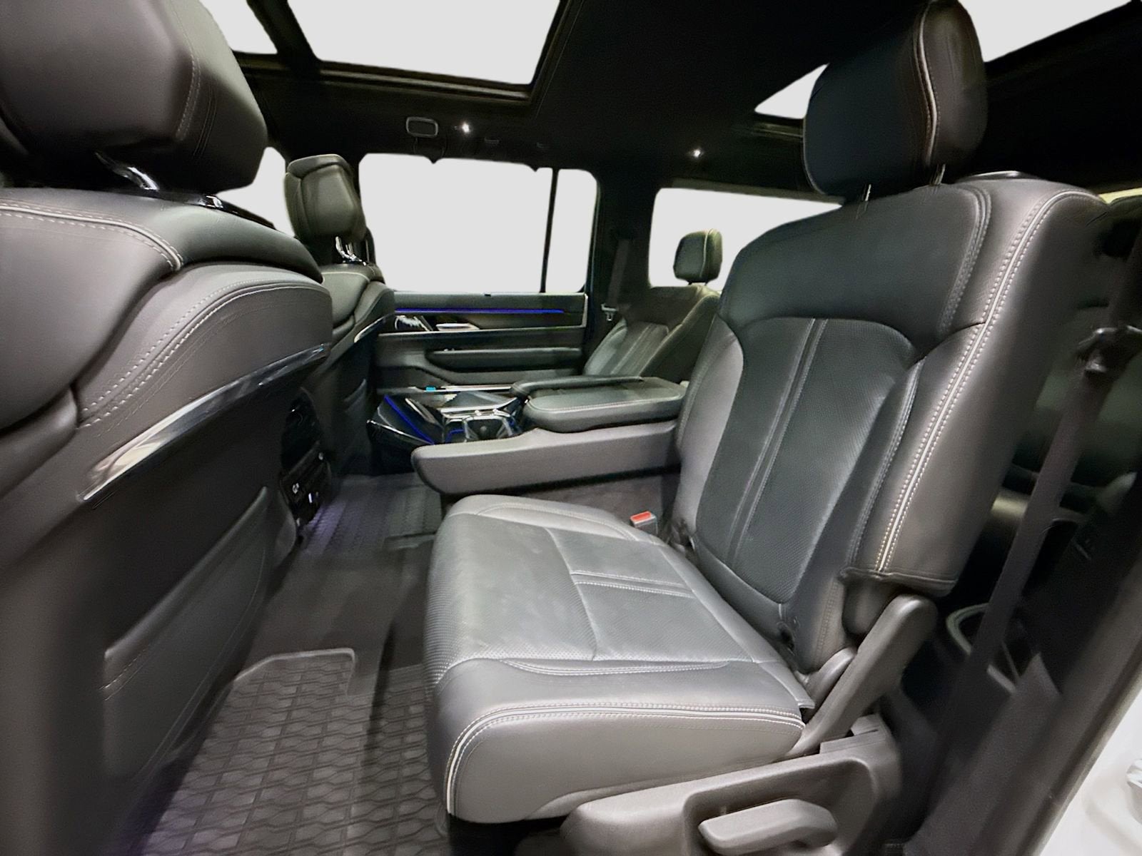 2024 Jeep Grand Wagoneer L Series II