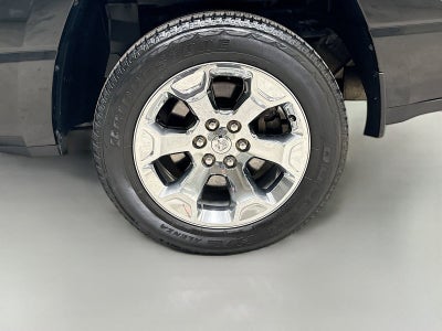 2020 RAM 1500 Big Horn Crew Cab 4x4 5'7" Box