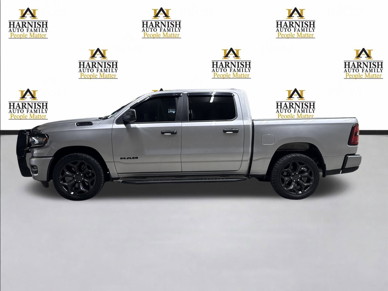 2025 RAM 1500 Tradesman Crew Cab 4x4 5'7" Box