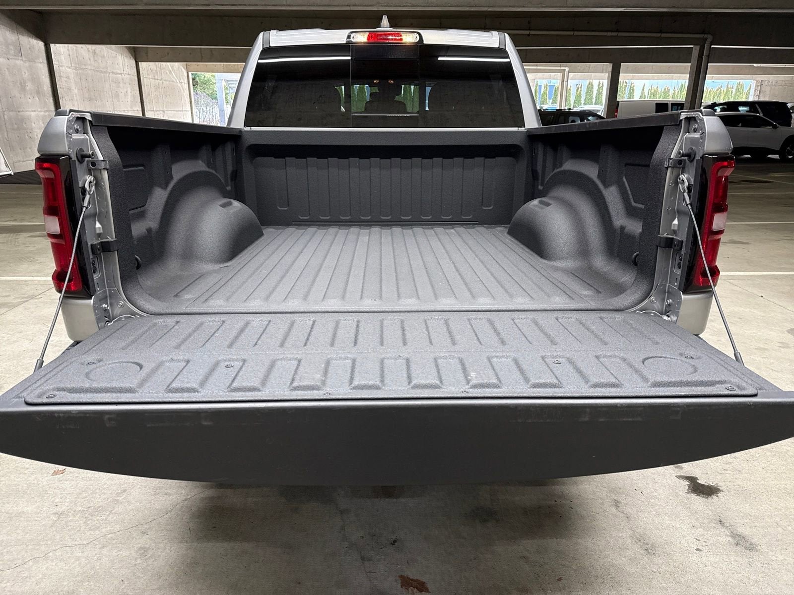 2025 RAM 1500 Tradesman Crew Cab 4x4 5'7" Box