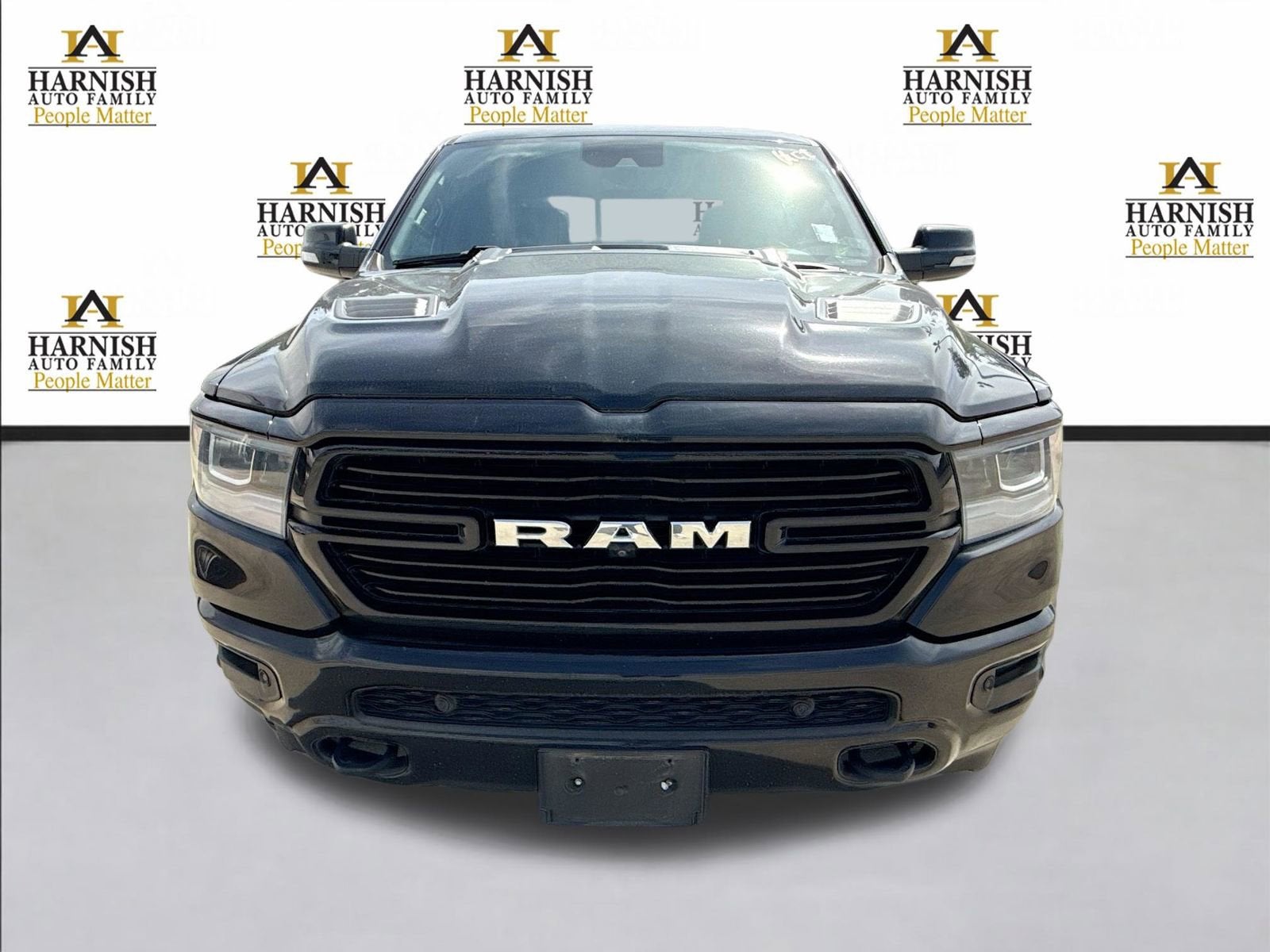 2020 RAM 1500 Laramie Crew Cab 4x4 6'4" Box