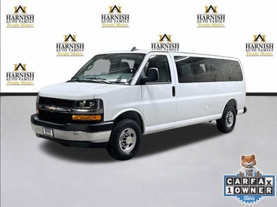 2025 Chevrolet Express Passenger 1LT