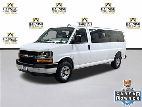 2025 Chevrolet Express Passenger 1LT