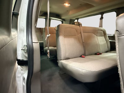 2025 Chevrolet Express Passenger 1LT