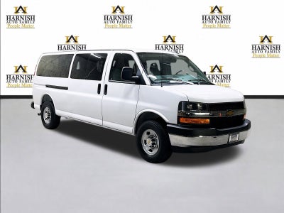 2025 Chevrolet Express Passenger 1LT