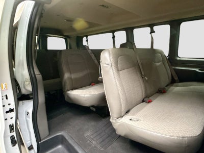 2025 Chevrolet Express Passenger 1LT