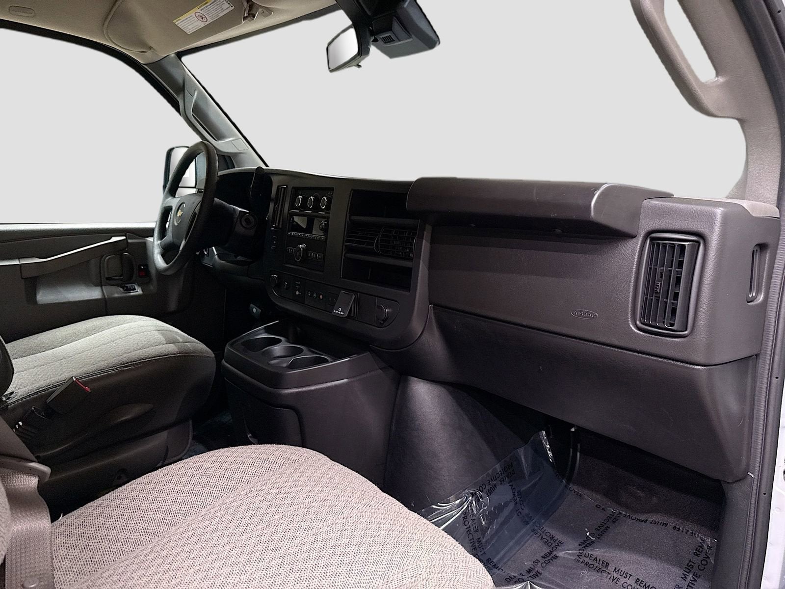 2025 Chevrolet Express Passenger 1LT