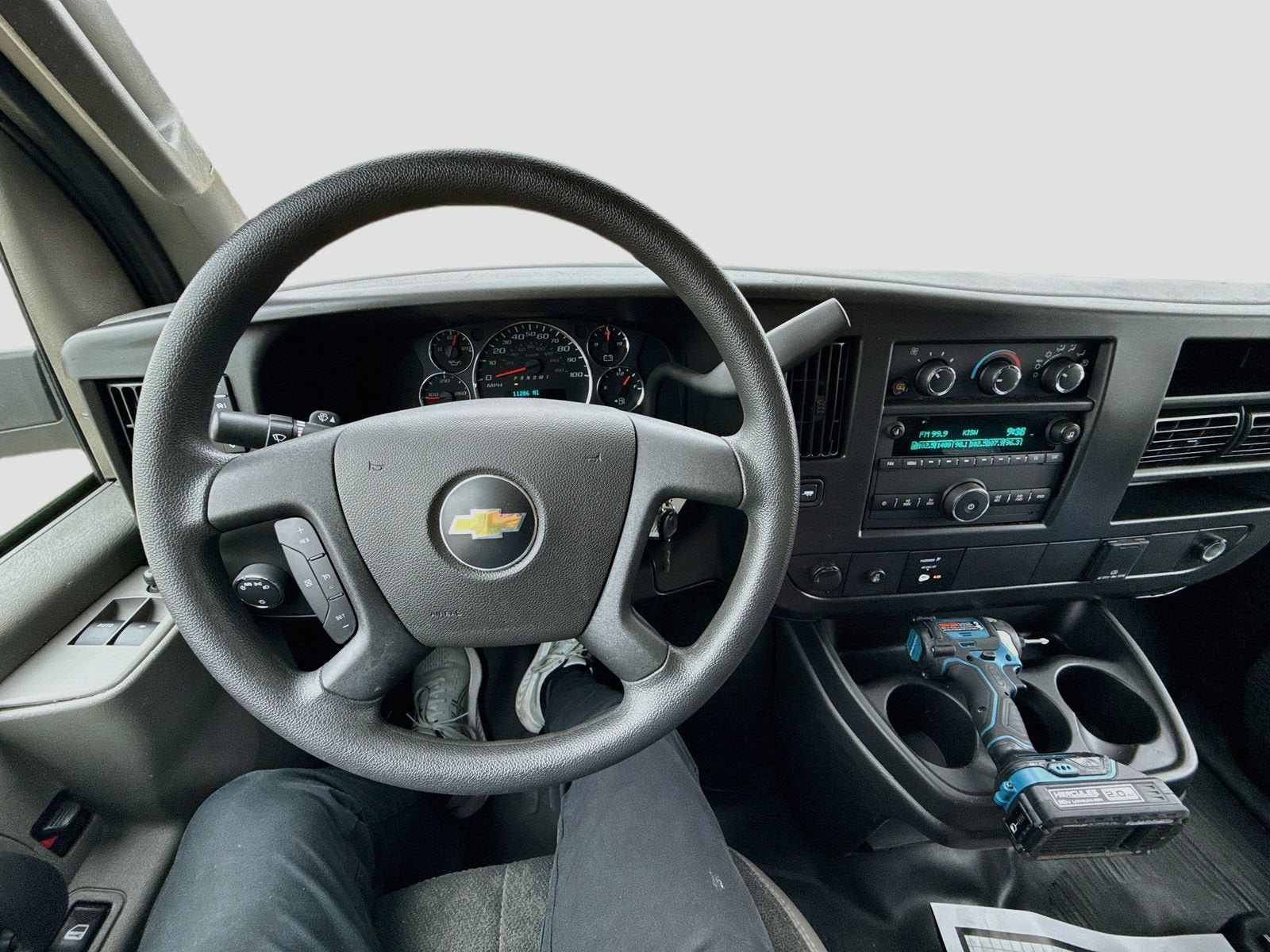 2025 Chevrolet Express Cargo WT