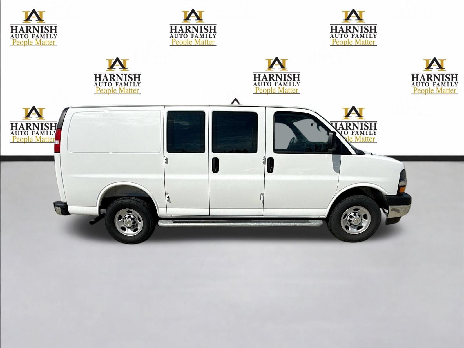 2025 Chevrolet Express Cargo WT