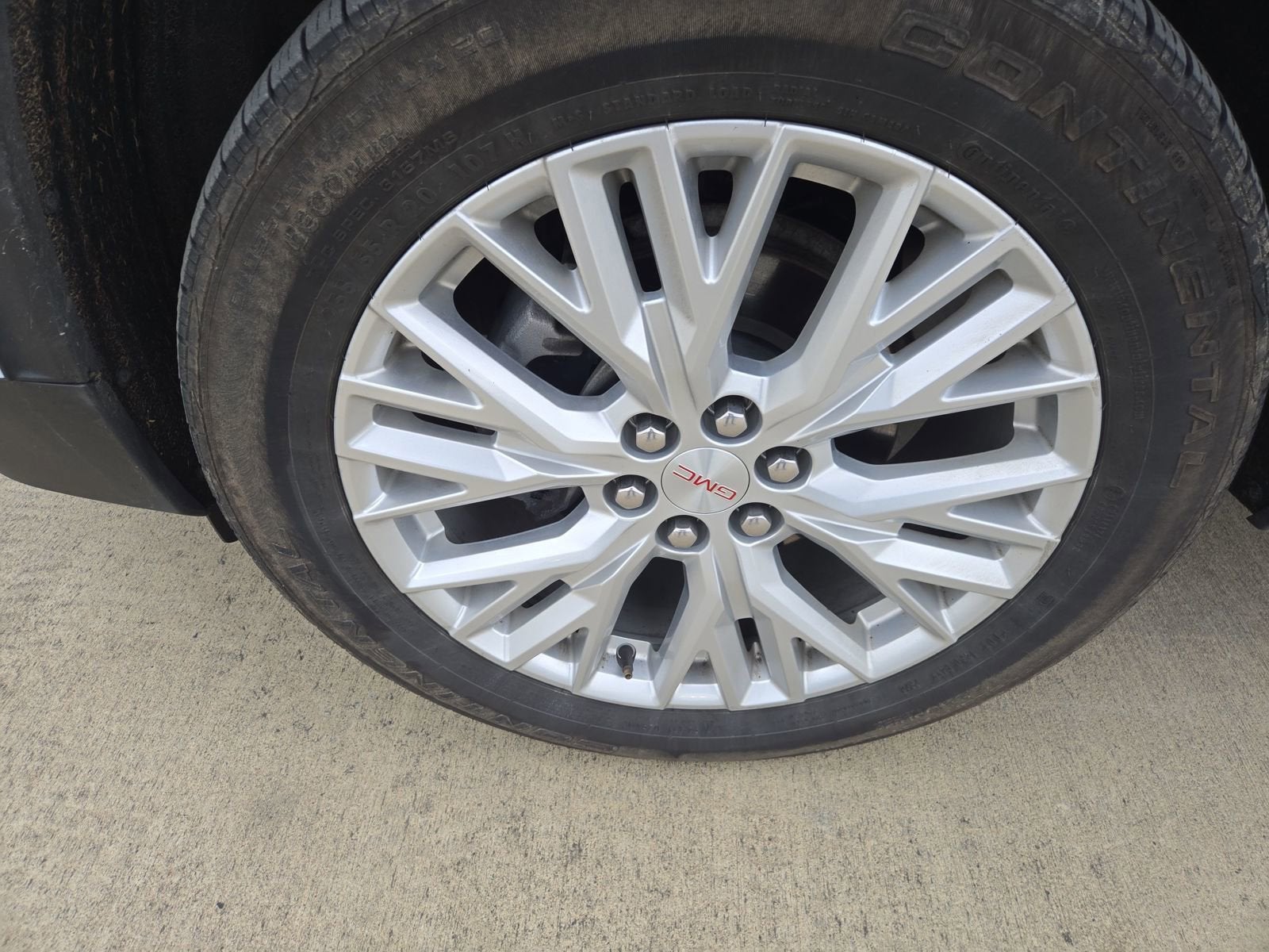 2024 GMC Acadia Elevation