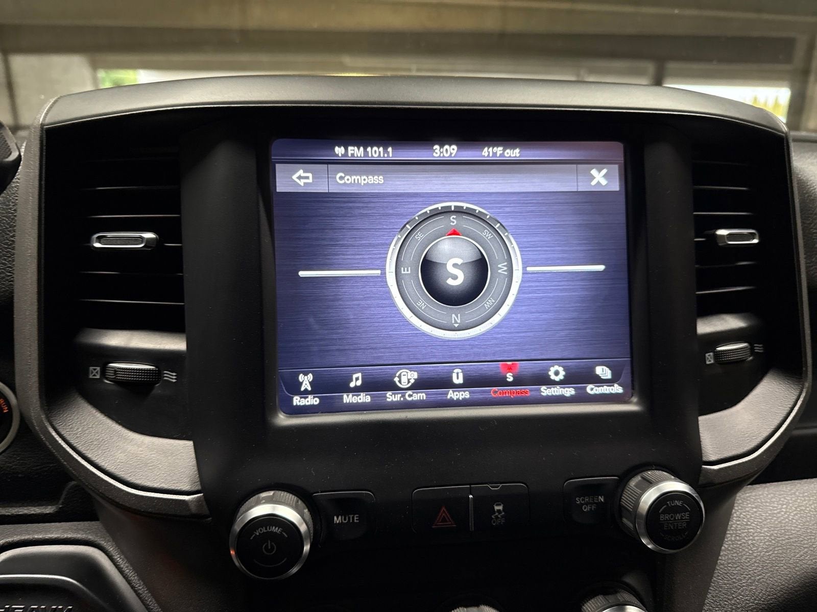 2021 RAM 3500 Tradesman Crew Cab 4x4 8' Box