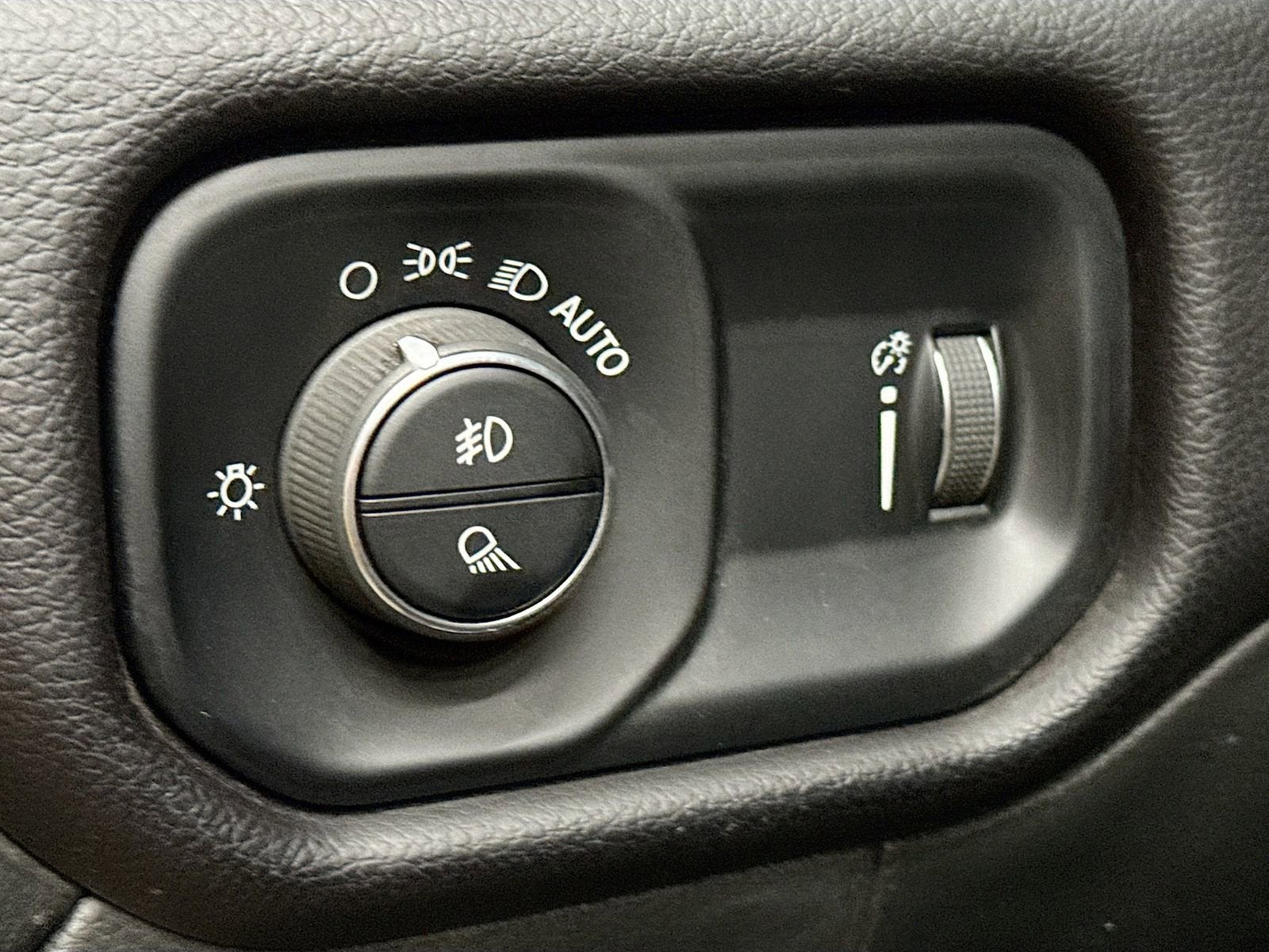 2023 RAM 3500 Big Horn Crew Cab 4x4 8' Box