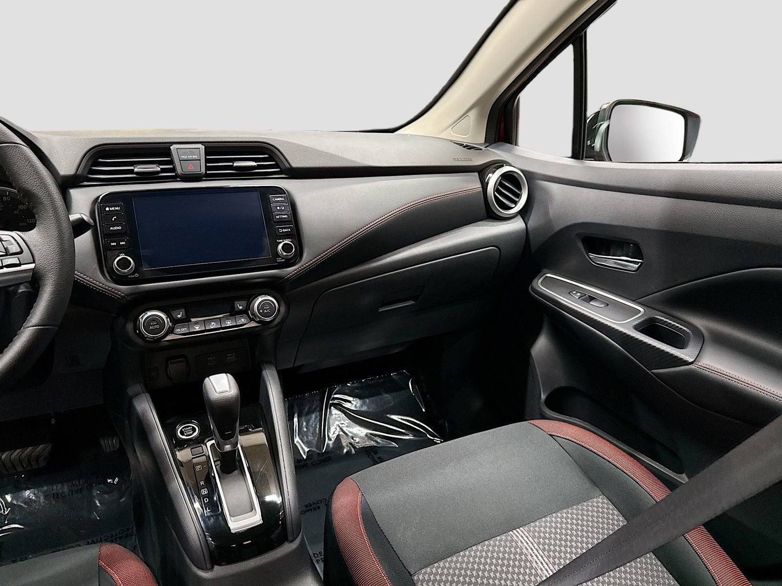 2025 Nissan Versa 1.6 SR