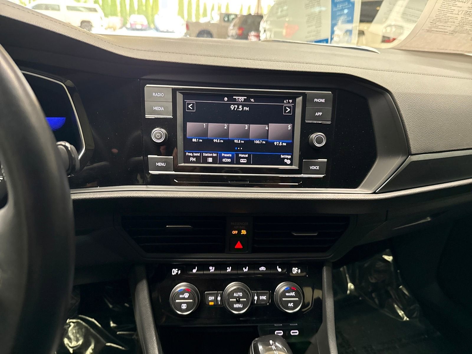 2023 Volkswagen Jetta SE