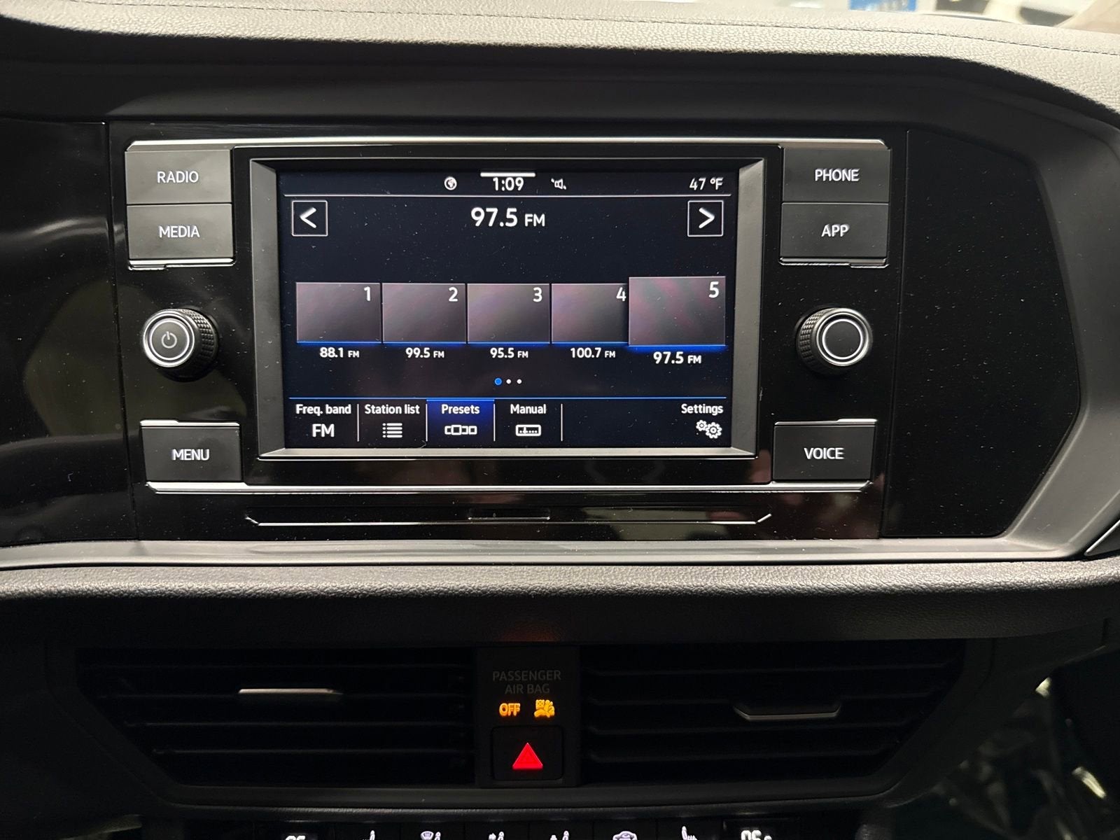 2023 Volkswagen Jetta SE