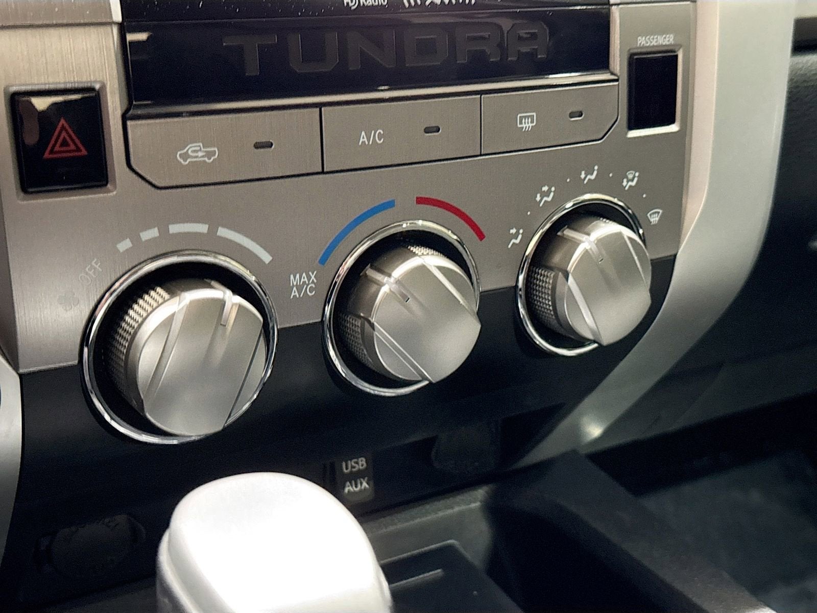 2017 Toyota Tundra SR5 5.7L V8