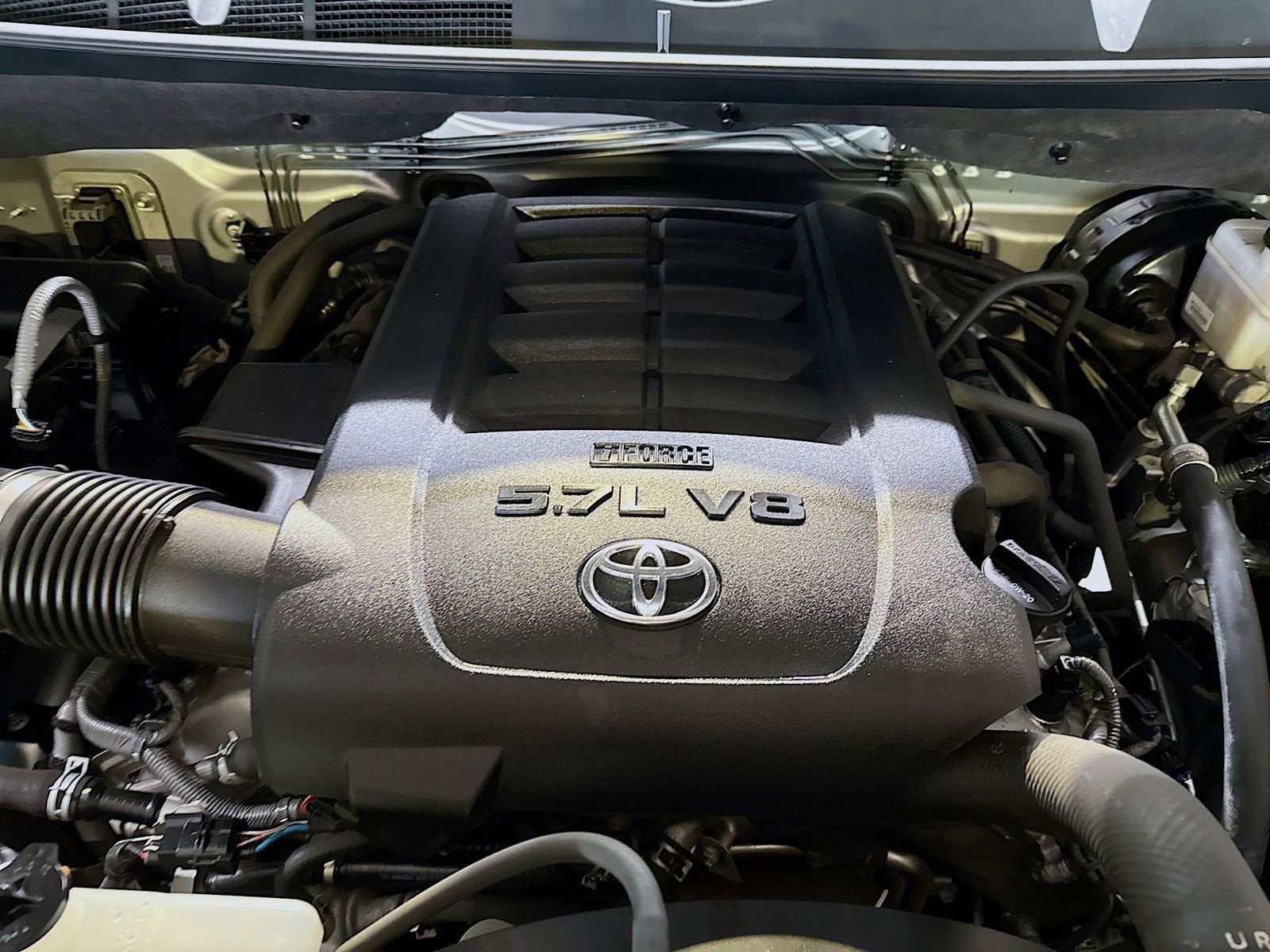 2017 Toyota Tundra SR5 5.7L V8