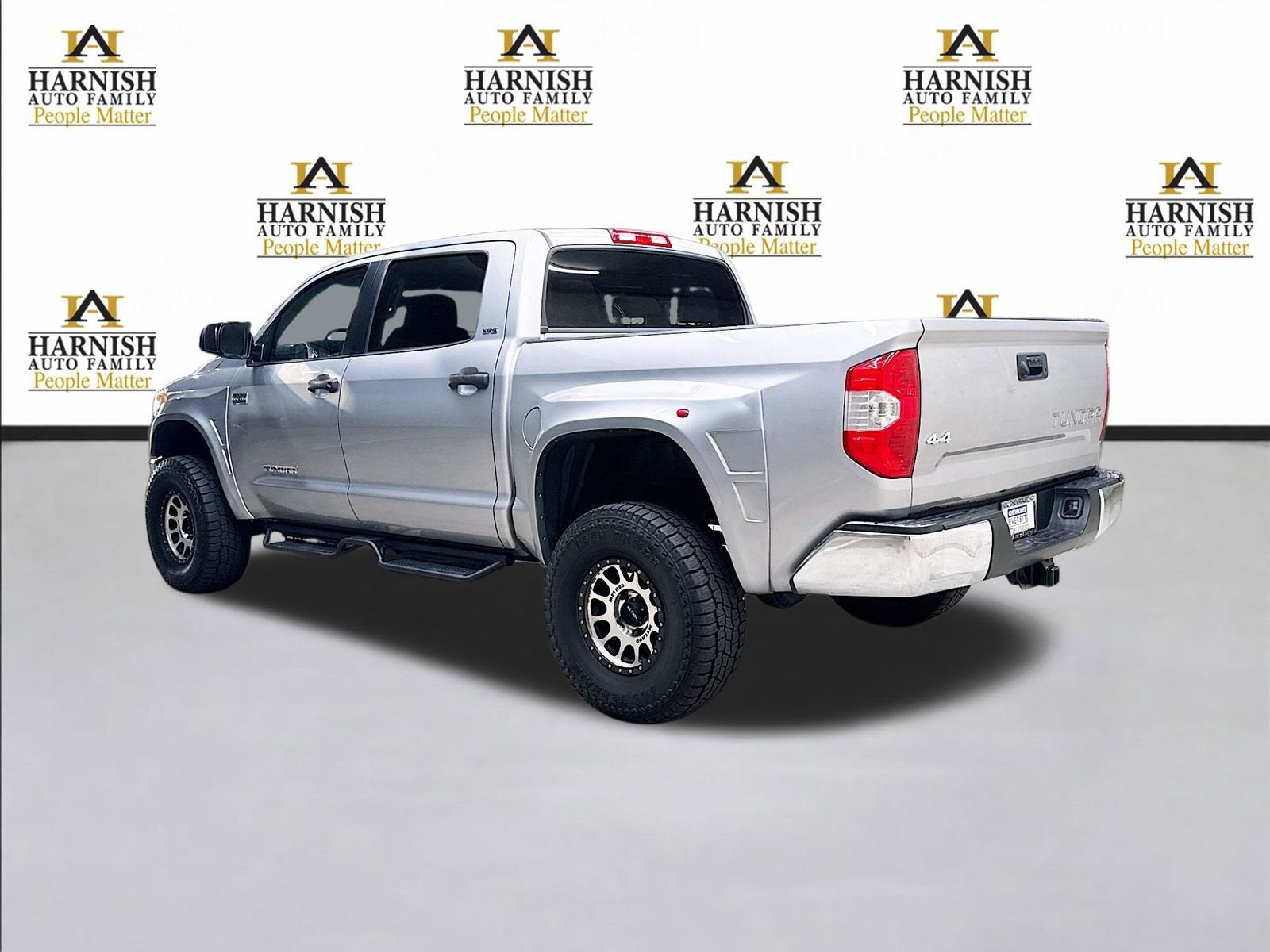 2017 Toyota Tundra SR5 5.7L V8