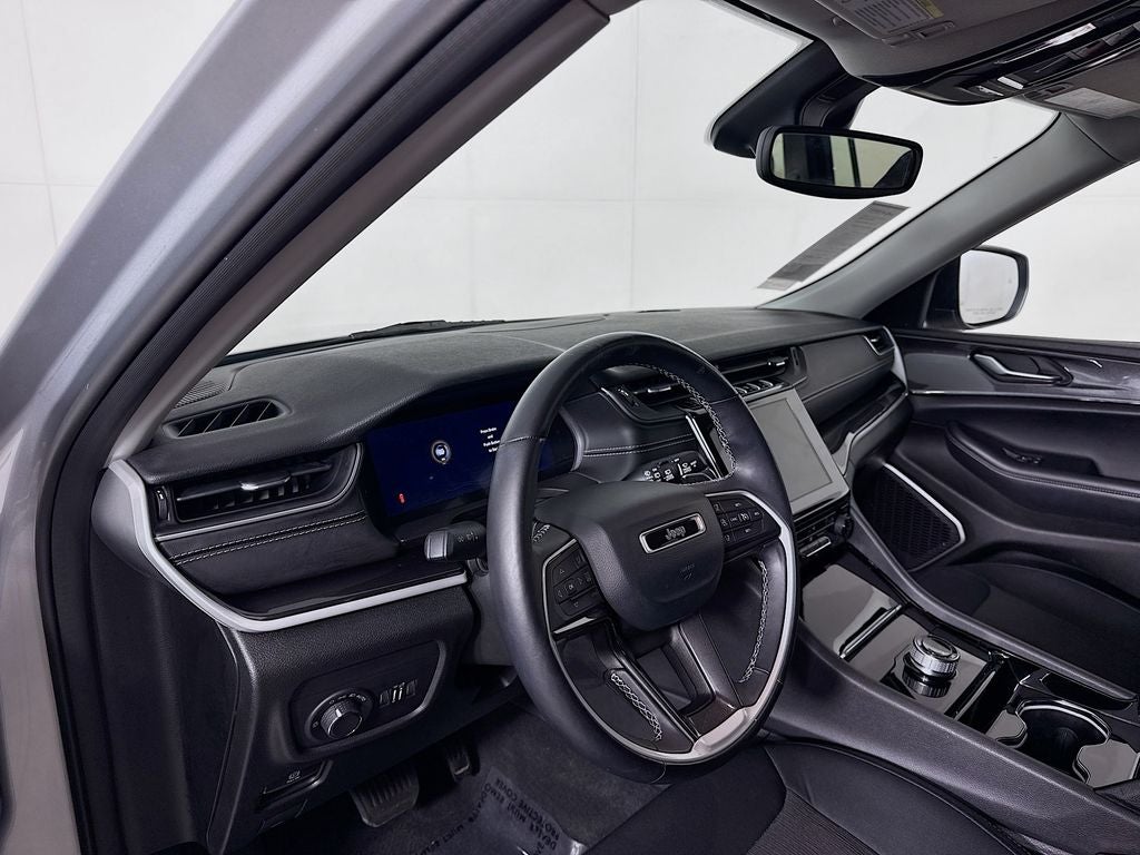 2022 Jeep Grand Cherokee L Laredo