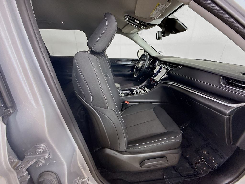 2022 Jeep Grand Cherokee L Laredo