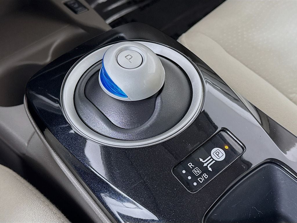 2015 Nissan Leaf SV