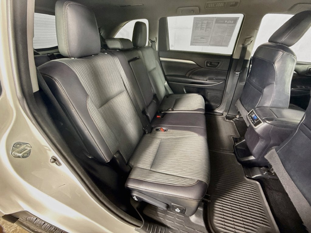 2015 Toyota Highlander LE Plus V6