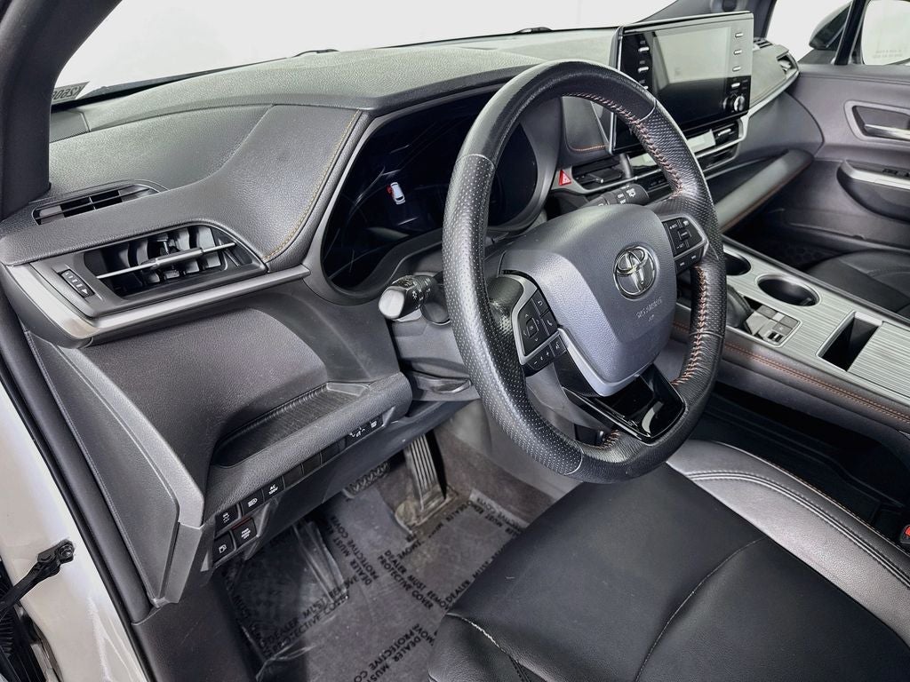 2021 Toyota Sienna XSE 7 Passenger