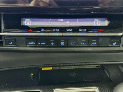 2021 Toyota Sienna XSE 7 Passenger