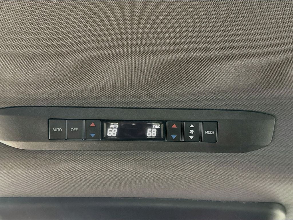 2021 Toyota Sienna XSE 7 Passenger