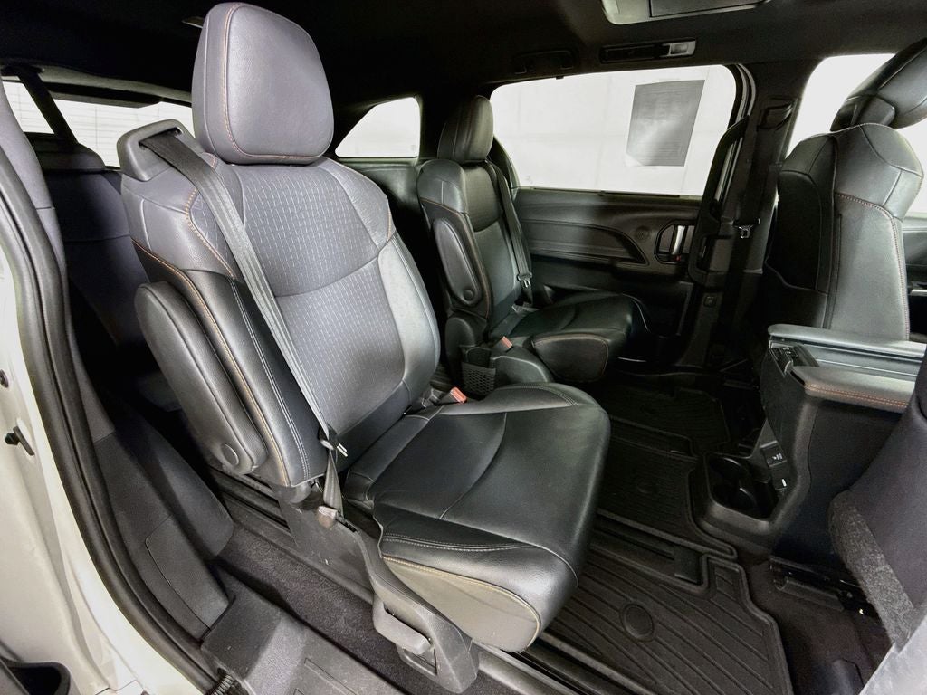 2021 Toyota Sienna XSE 7 Passenger