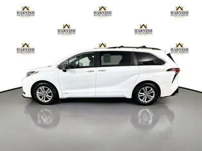2021 Toyota Sienna XSE 7 Passenger
