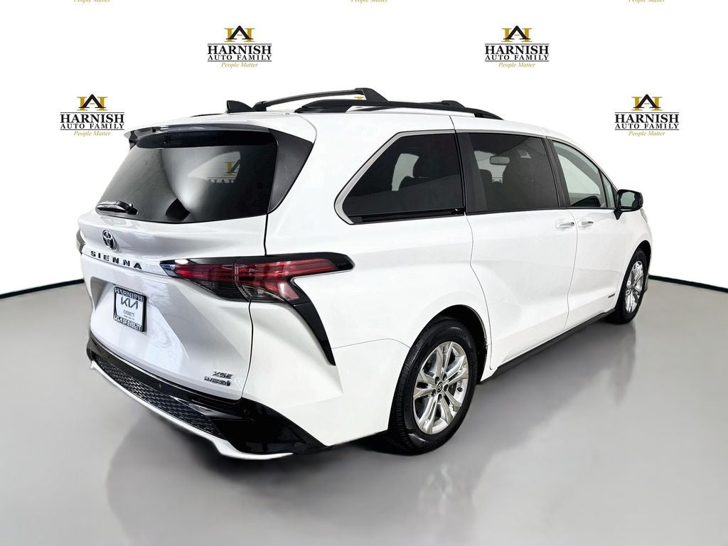 2021 Toyota Sienna XSE 7 Passenger