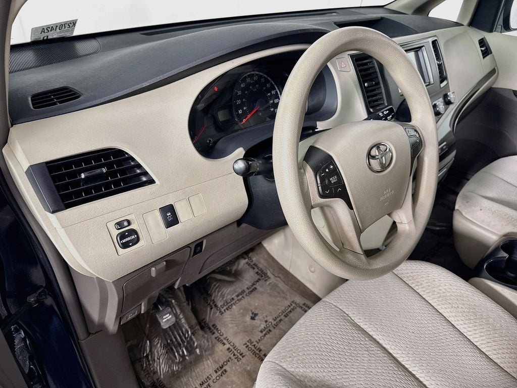 2011 Toyota Sienna LE