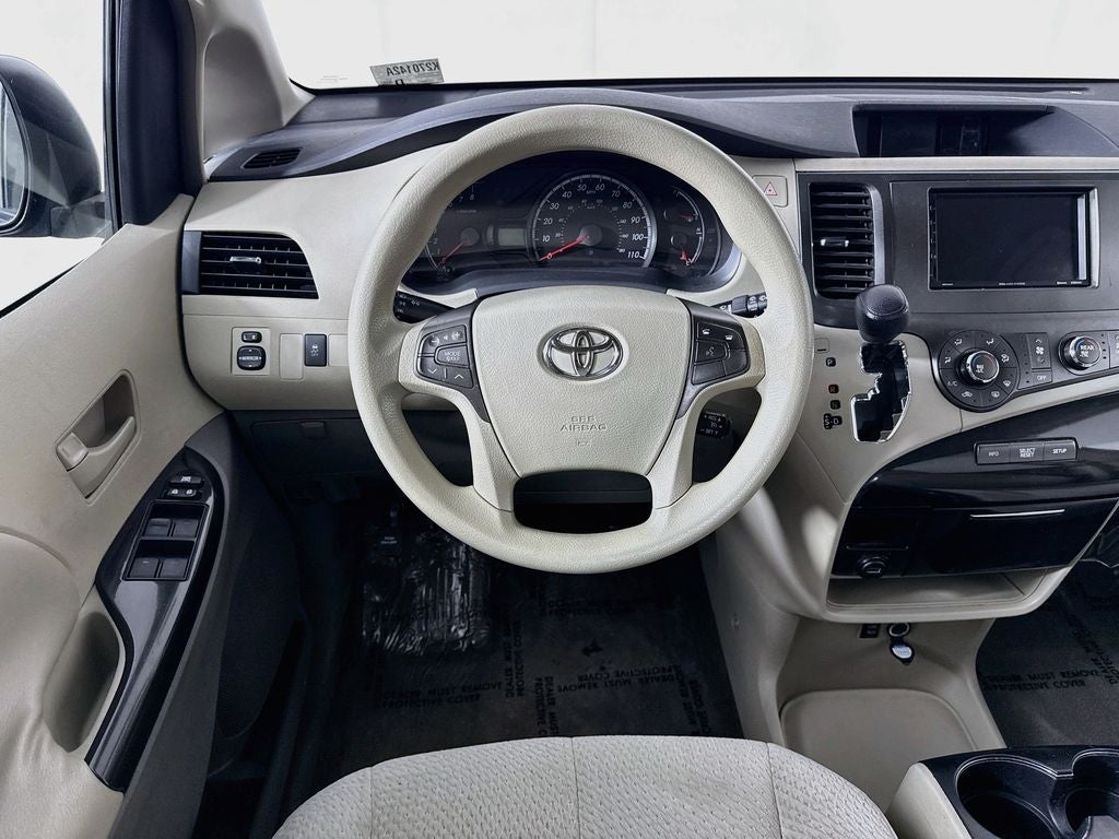 2011 Toyota Sienna LE