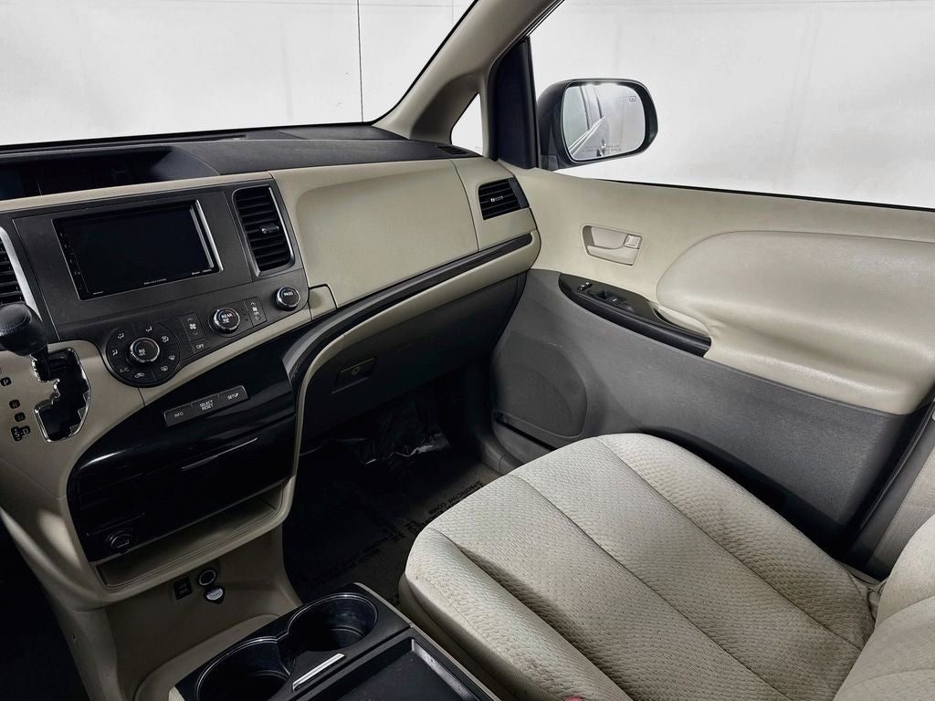 2011 Toyota Sienna LE