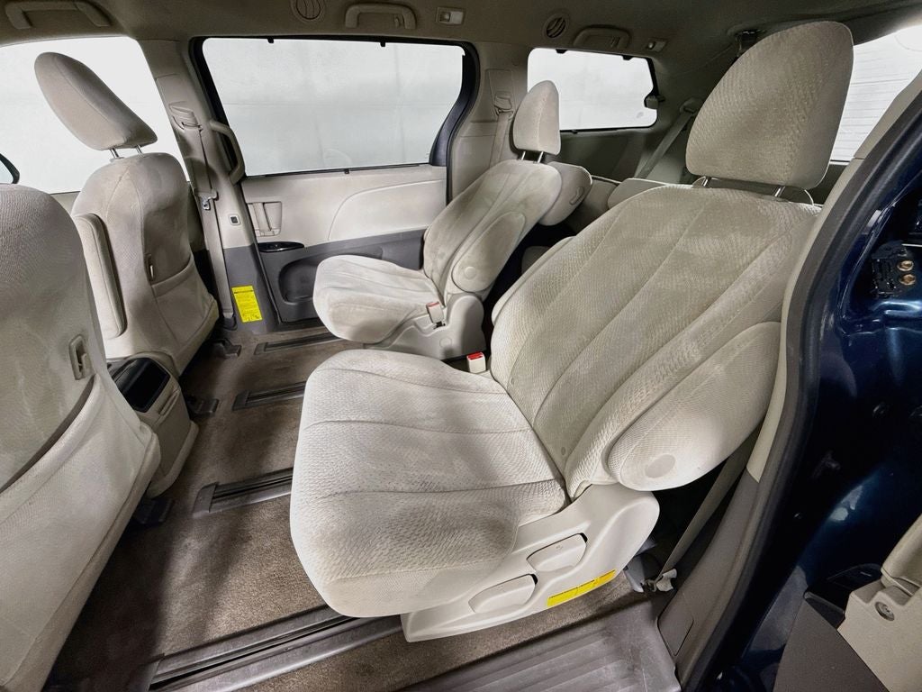 2011 Toyota Sienna LE