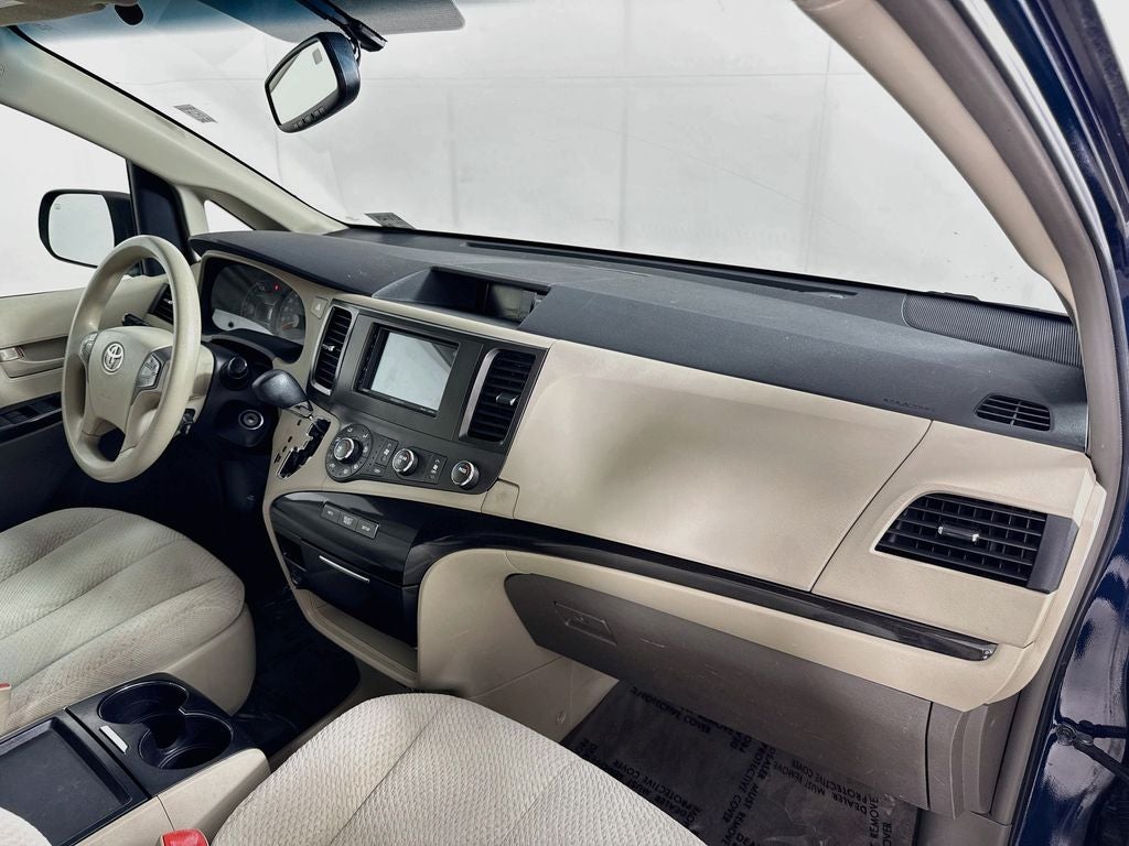 2011 Toyota Sienna LE