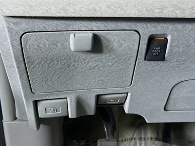 2011 Toyota Sienna LE Mobility Auto Access