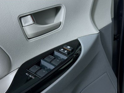 2011 Toyota Sienna LE Mobility Auto Access