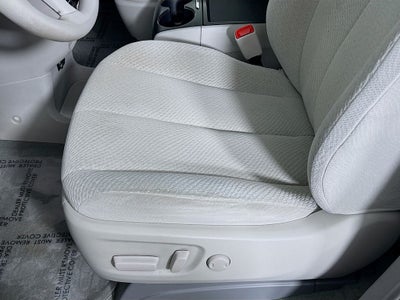 2011 Toyota Sienna LE Mobility Auto Access