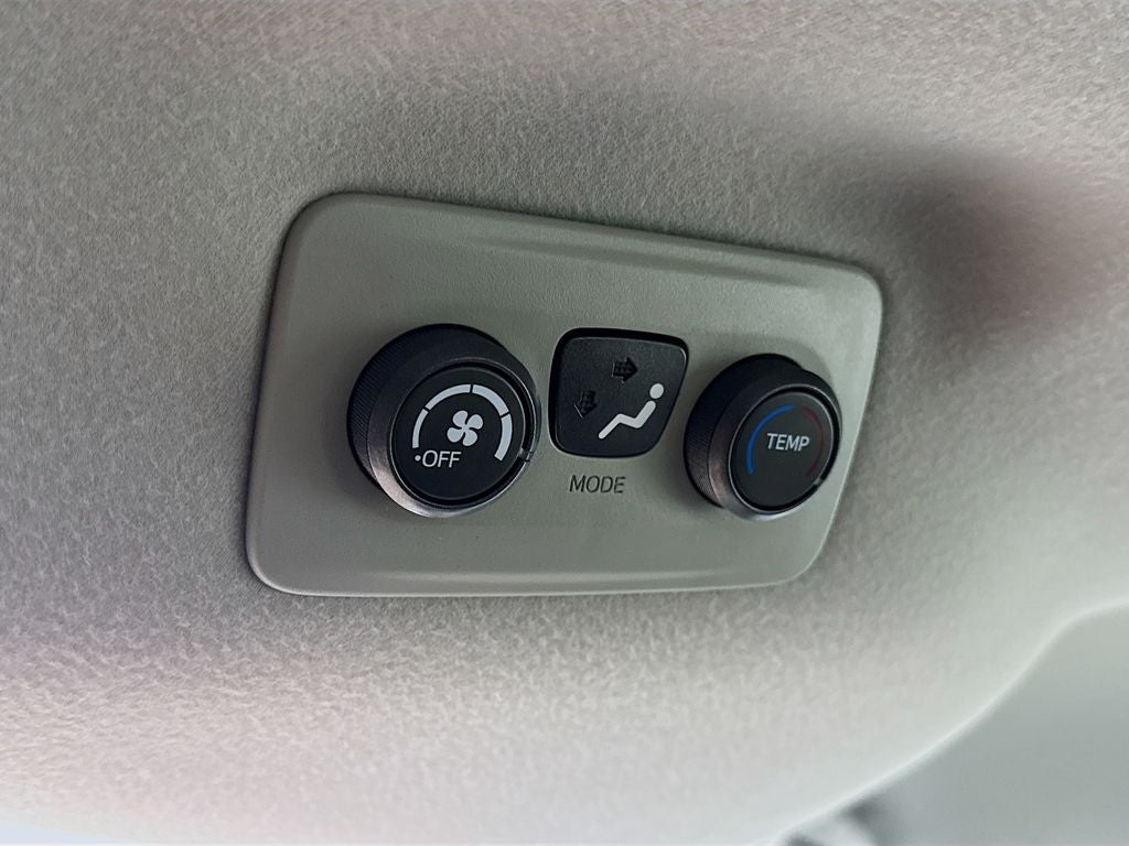 2011 Toyota Sienna LE Mobility Auto Access
