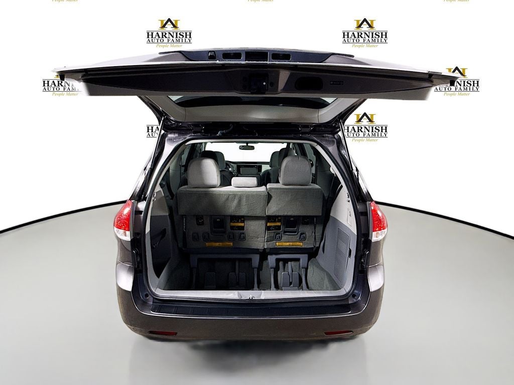 2011 Toyota Sienna LE Mobility Auto Access