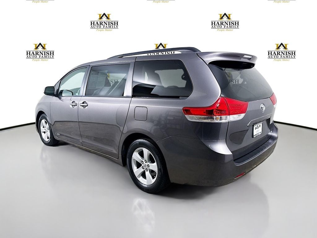 2011 Toyota Sienna LE Mobility Auto Access
