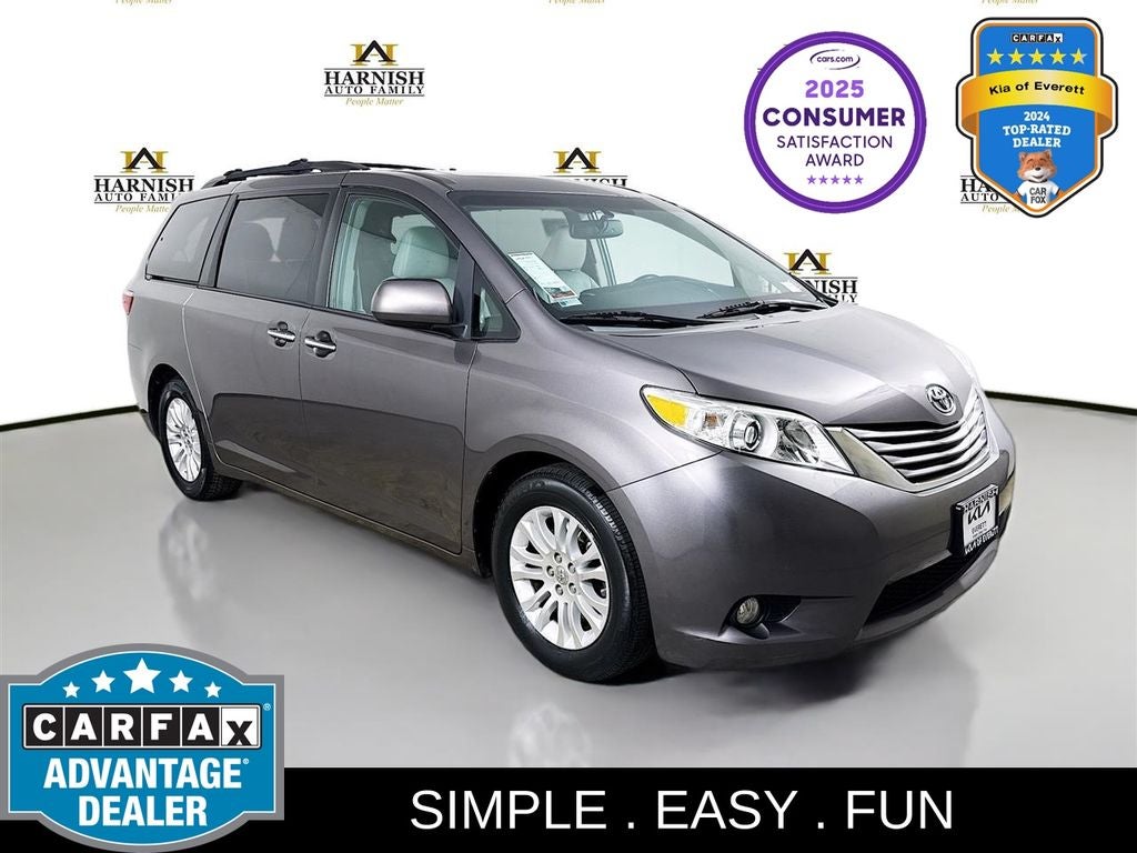 2015 Toyota Sienna XLE 8 Passenger