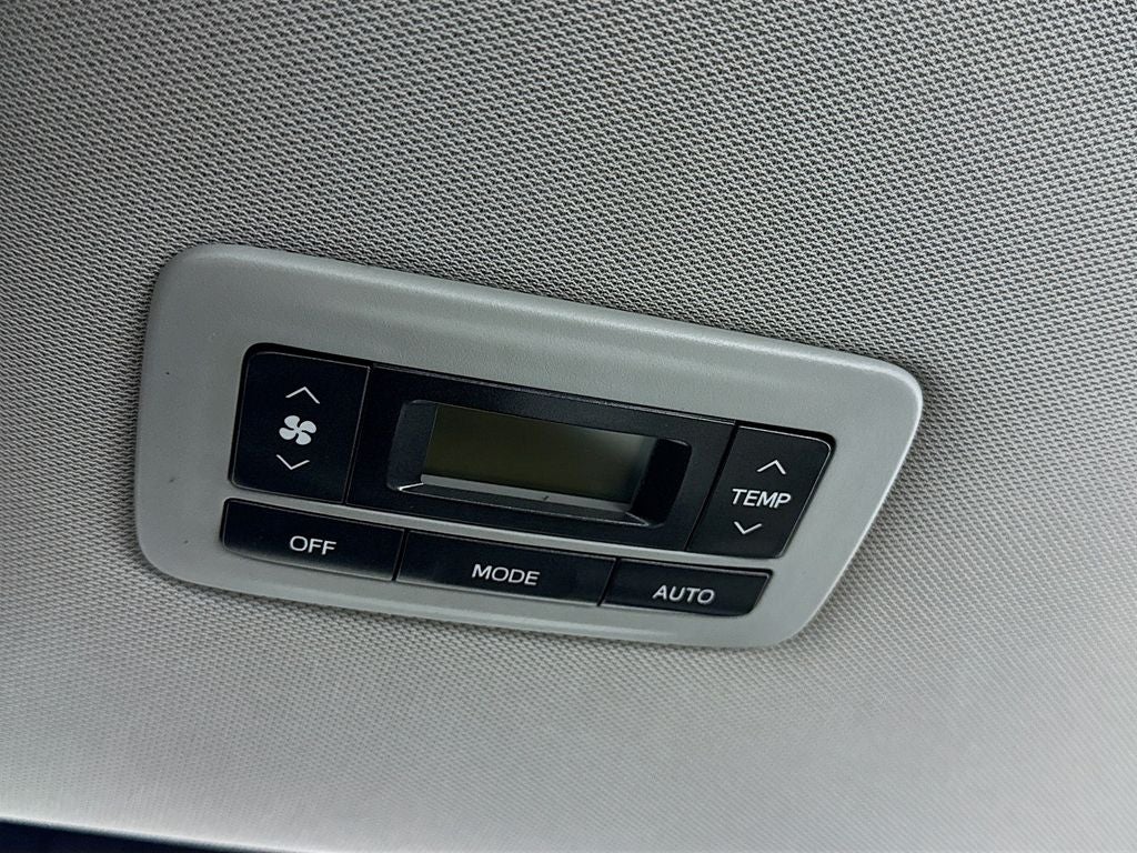 2015 Toyota Sienna XLE 8 Passenger