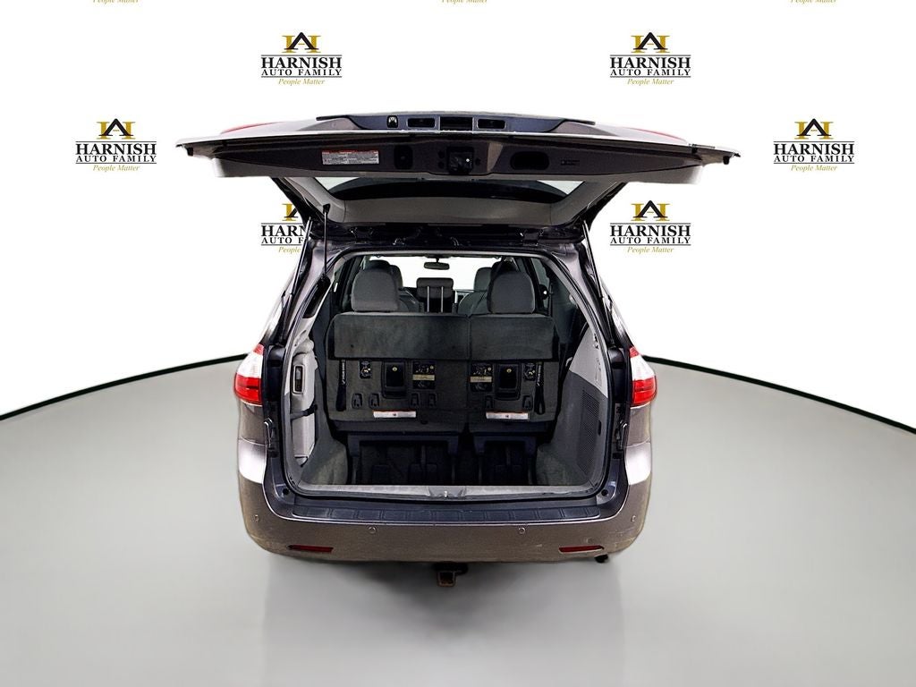 2015 Toyota Sienna XLE 8 Passenger