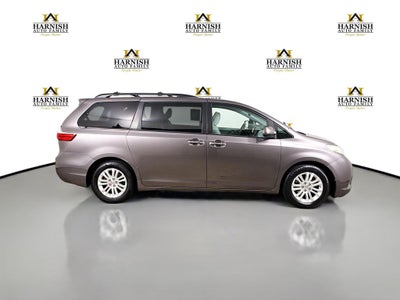 2015 Toyota Sienna XLE 8 Passenger