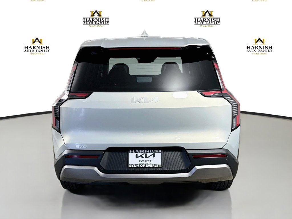 2026 Kia EV9 Light Long Range