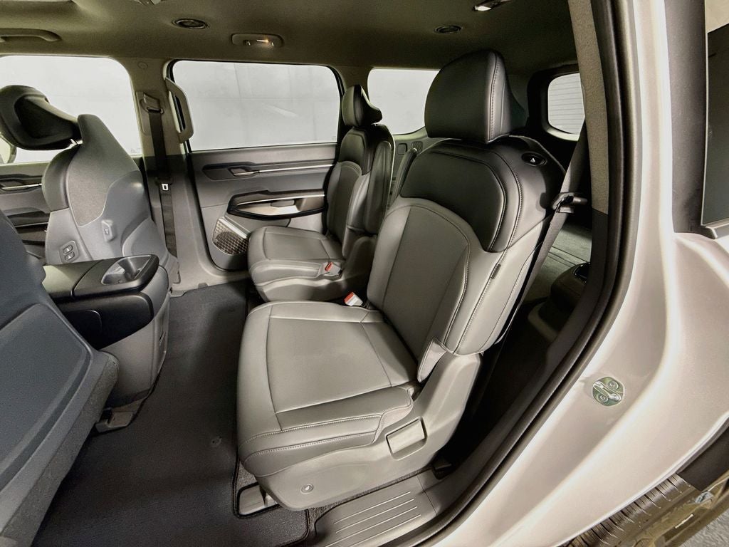 2026 Kia EV9 Light Long Range