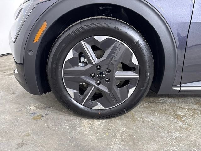 2025 Kia EV6 Light
